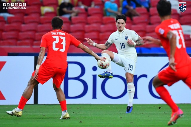 Thailand vs Singapura di Piala AFF 2020. Foto: Twitter/@Changsuek_TH