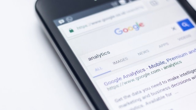 Ilustrasi Google untuk mencari judul lagu lewat suara. Foto: Pexels.com