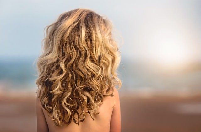 Ilustrasi Warna Rambut Pirang yang Bagus. Foto: Unsplash