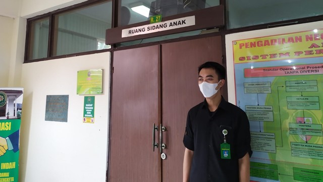 Ruangan sidang perkara pemerkosa santri oleh Herry Wirawan di Pengadilan Negeri Bandung, Selasa (21/12). Foto: Rachmadi Rasyad/kumparan
