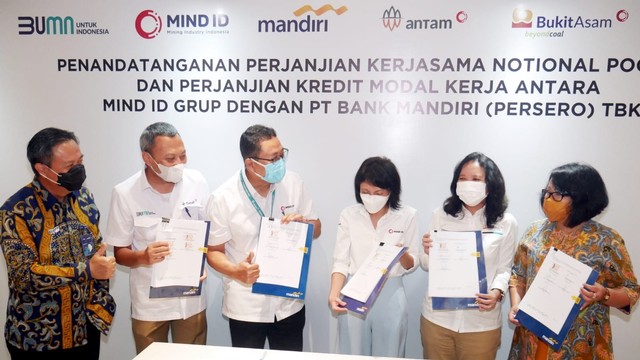 Bank Mandiri dan MIND ID tanda tangani kerja sama notional pooling dan fasilitas kredit modal kerja. Foto: Bank Mandiri