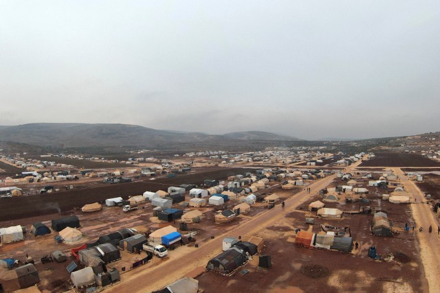 Kondisi Kamp Kafr Arouk untuk pengungsi setelah hujan deras di Idlib, Suriah. Foto: Khalil Ashawi/REUTERS