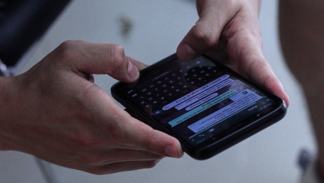 Ilustrasi cara mengganti keyboard WA tanpa aplikasi. Foto: Unsplash