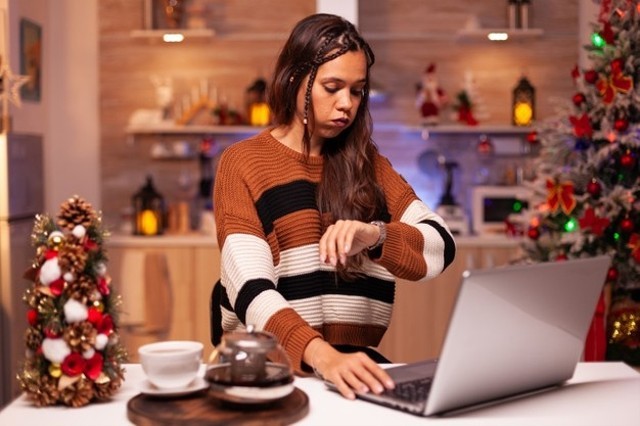 Ilustrasi cara restart laptop dengan keyboard Windows 10. Foto: DCStudio/freepik