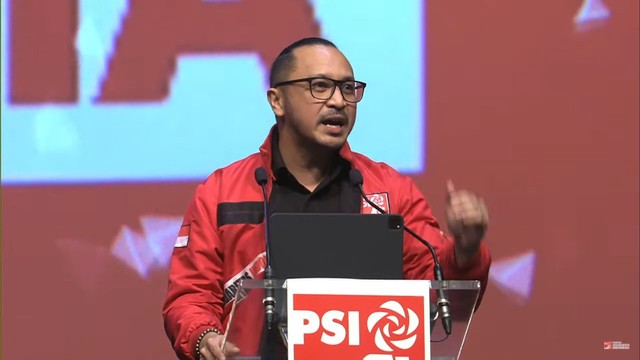 Ketua Umum PSI Giring Ganesha saat HUT ke-7 PSI. Foto: Youtube/PSI