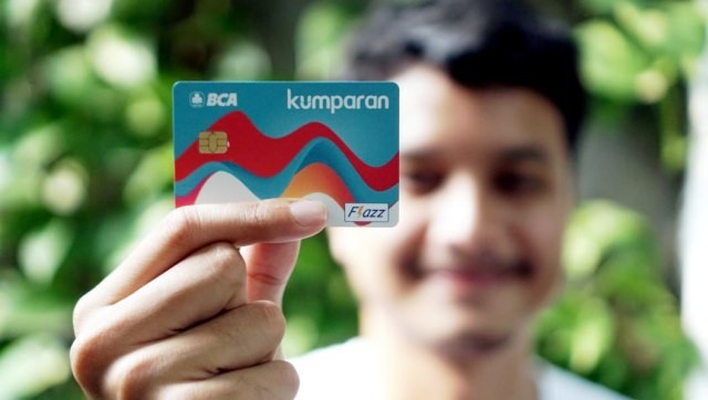 Ilustrasi Kartu Flazz BCA kumparan. Foto: kumparan
