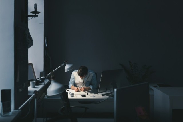 Ilustrasi Doa Agar Diberikan Kemudahan dalam Bekerja. Foto: freepik.com