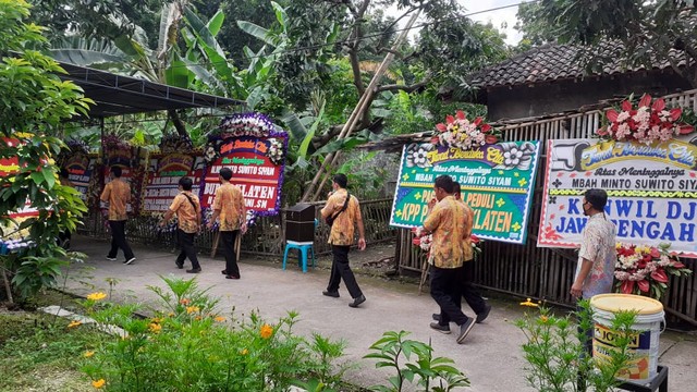 Suasana rumah duka Mbah Minto di Klaten, Jawa Tengah, Kamis (23/12/2021). Foto: Erfanto/Tugu Jogja