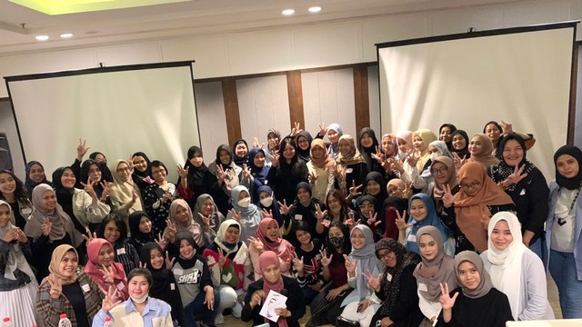 Komunitas Tangan Di Atas (TDA) Surabaya menggelar kegiatan Workshop Lite Series TDA Perempuan