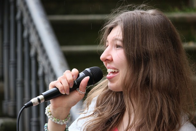 Ilustrasi menyanyi. Foto: Pixabay