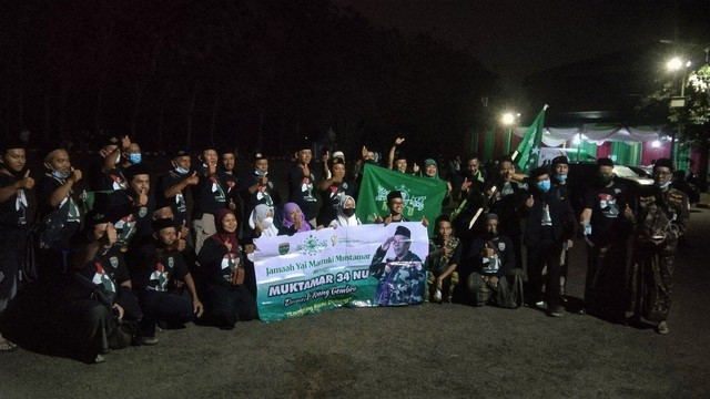 Jamaah Kiai Marzuki Mustamar dari PCNU Malang. | Foto: Bella Sardio/ Lampung Geh