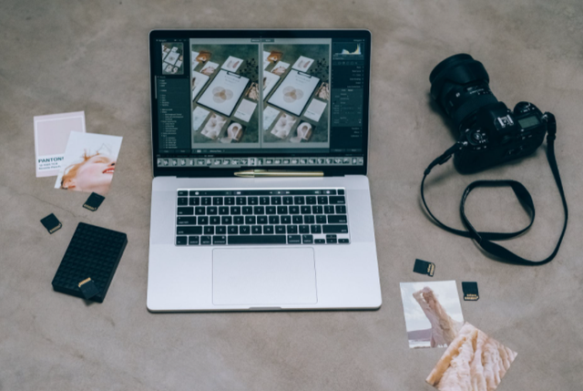 Ilustrasi Rumus Lightroom Selfie Glowing. Sumber: Olya Kobruseva-Pexels.com