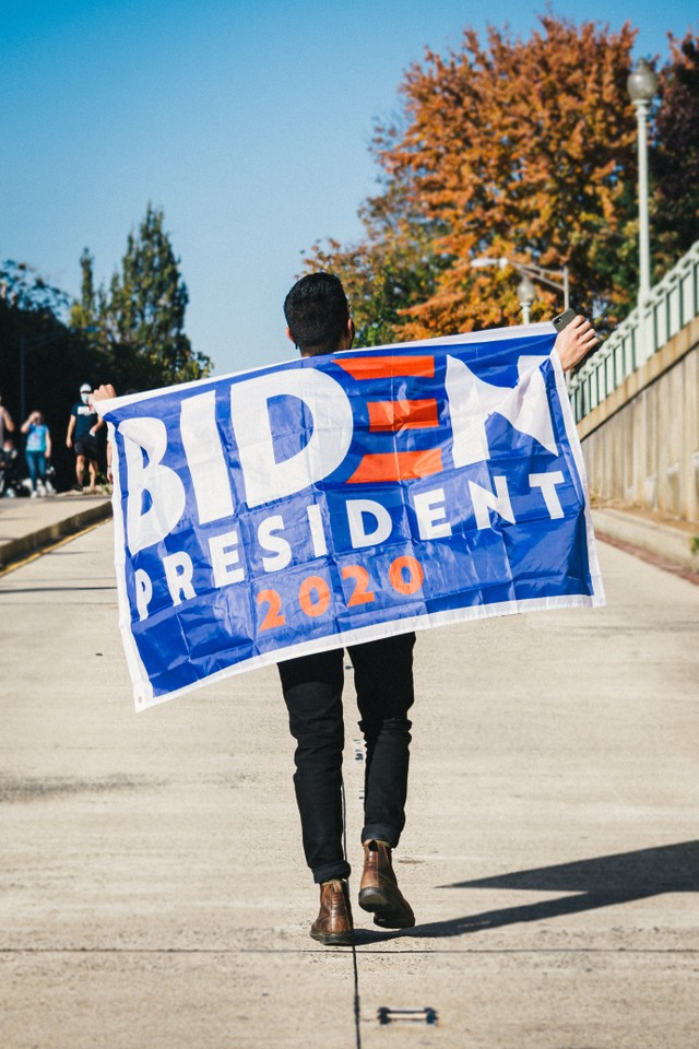 https://unsplash.com/photos/CF1_xAnDWXc