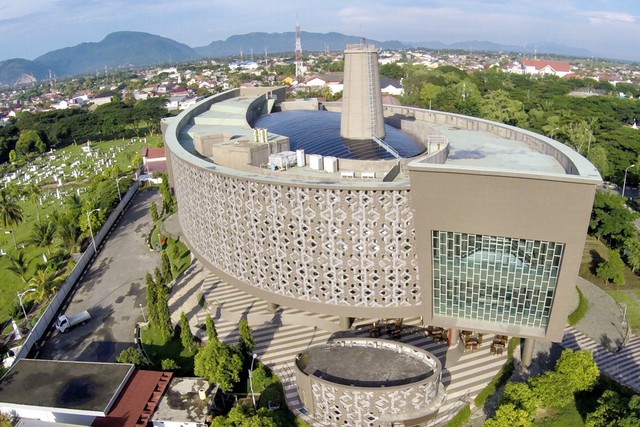 Museum Tsunami Aceh, karya desain Ridwan Kamil. Foto: Abdul Hadi/acehkini