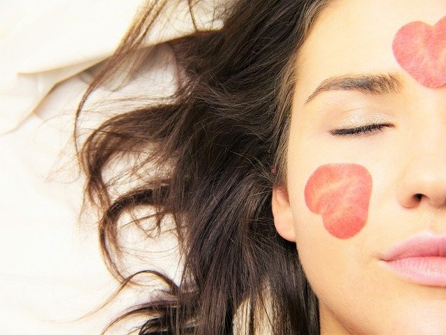Ilustrasi Cara Mengecilkan Pori-pori Wajah Agar Terlihat Mulus. Foto: Pixabay