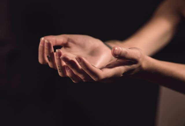 Astagfirullah waatubu illahi. Sumber: unsplash.com