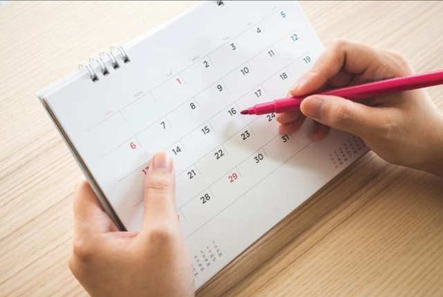 Ilustrasi daftar hari baik dan buruk dalam kalender Jawa untuk bulan Februari 2022. Foto: freepik.com/kwangmoop