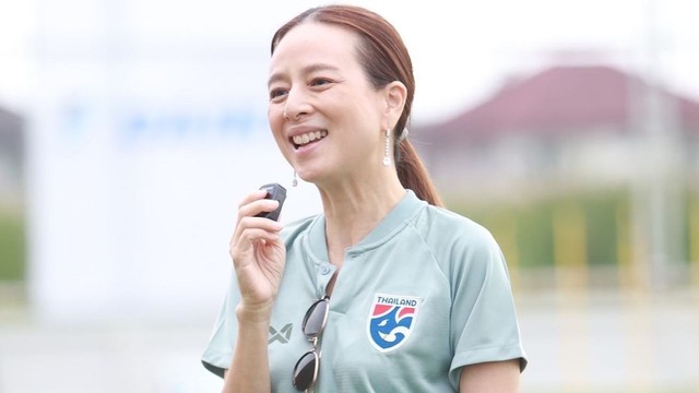 Manajer Timnas Thailand, Madam Pang. Foto: Instagram/@panglamsam