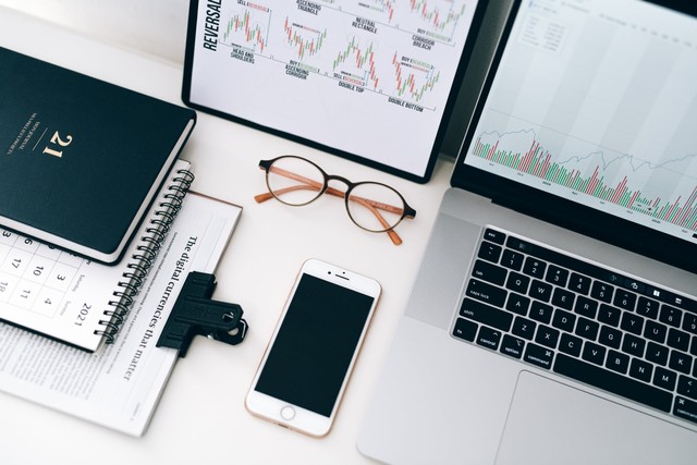 Ilustrasi Daftar Hari Penting dalam Kalender Bulan Juni 2022. Sumber: pexels.com/Olya Kobruseva