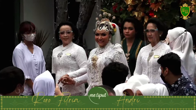 Roro Fitria resmi menikah. Foto: Youtube me Liput