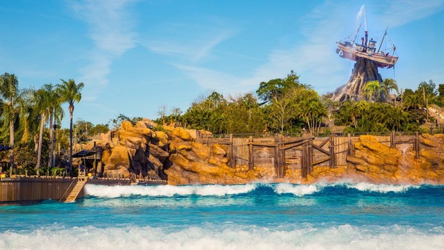 Walt Disney World Typhoon Lagoon Water Park. salah satu taman air Disney World yang akan segera dibuka kembali. Foto: Walt Disney World