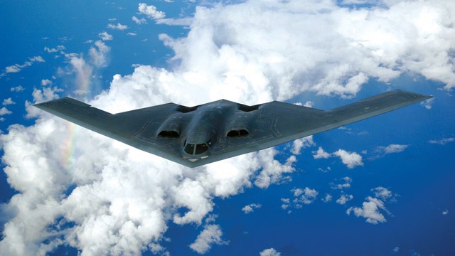 Pesawat siluman Northrop Grumman B-2 Spirit atau Stealth Bomber. Foto: Angkatan Udara AS via Wikimedia Commons