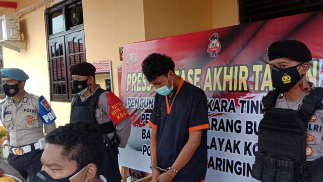 Tersangka pencabulan santri di bawah umur, MK (20), terancam hukuman 15 tahun penjara. Foto: Lukman Hakim/InfoPBUN