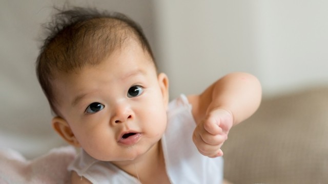 Ilustrasi arti nama Nur untuk anak laki-laki dan perempuan. Foto: Shutterstock