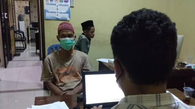 ANS (48) guru pencak silat SMP di Pandeglang yang perkosa dua muridnya. Foto: Dok. Istimewa