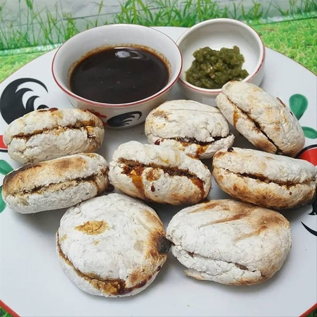 Pempek tunu khas Palembang. Foto: Istimewa
