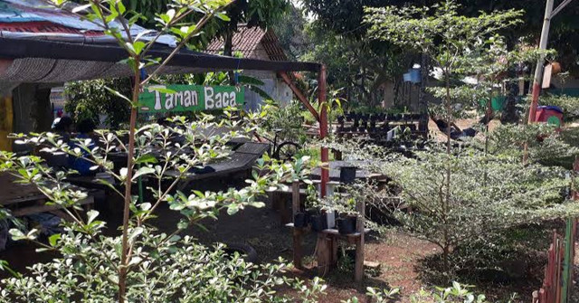 Taman baca Foto : Hartono