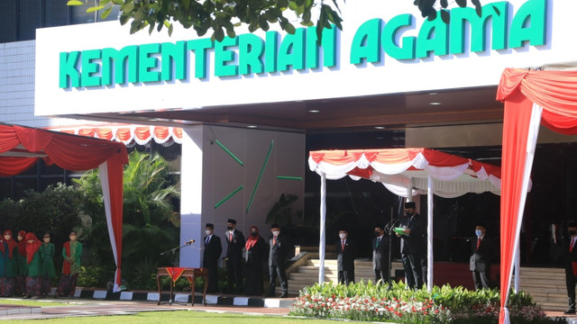 Upacara Hari Amal Bhakti (HAB) ke-76 di Kantor Kementerian Agama. Foto: Kemenag RI