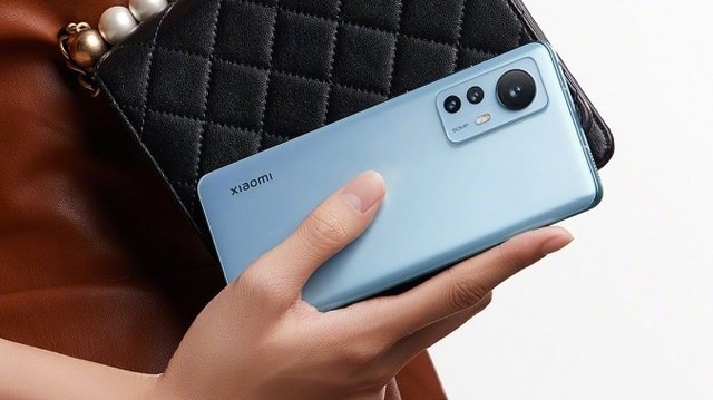 Ilustrasi cara menghemat baterai HP Xiaomi. Foto: Xiaomi