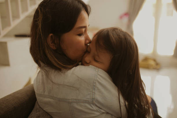 Ilustrasi ibu dan anak. Foto: iStock