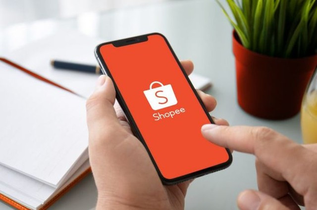 Aplikasi Shopee di ponsel. Sumber: kumparan.com