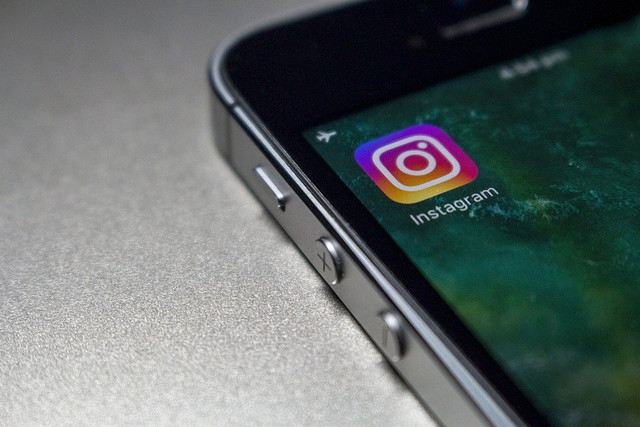 Ilustrasi Menghapus Akun Instagram dari FB. (Foto: Webster2703 by https://pixabay.com)
