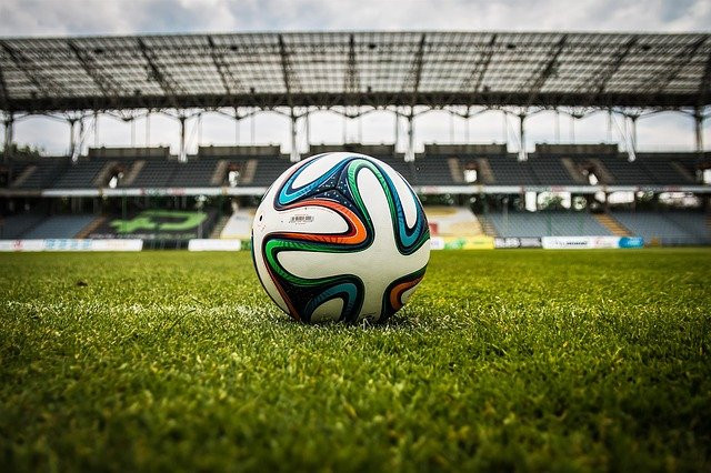 Sepak Bola. (Foto: pixabay.com/jarmoluk)