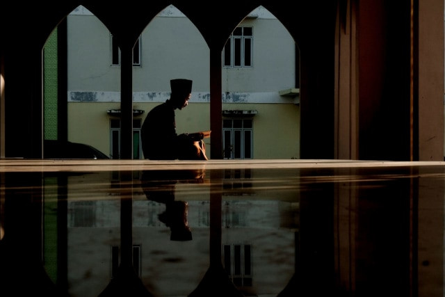Umat Islam diajarkan tabayyun ketika mendengar berita atau isu negatif. Foto: Pixabay