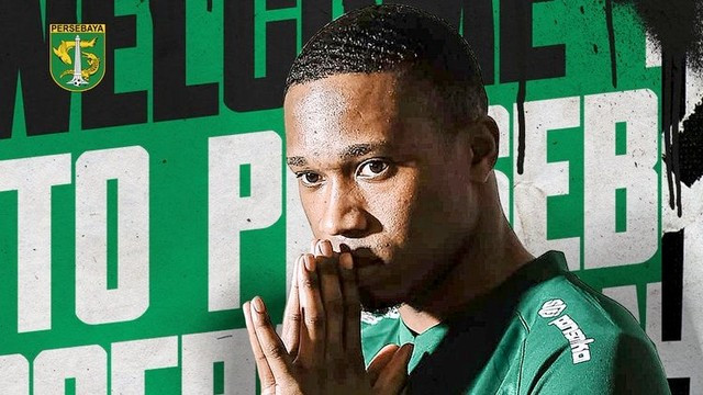 Pemain Persebaya, Arsenio Vaalport. Foto: Twitter/@persebayaupdate