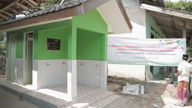 PT Damai Dental Sejahtera-Dompet Dhuafa Bangun MCK & Air Bersih di Pandeglang