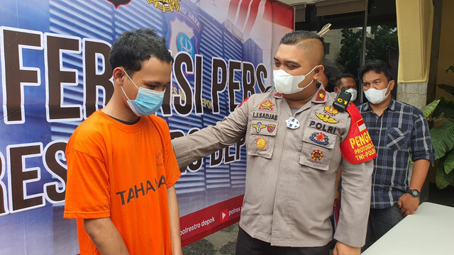 Polsek Cimanggis mengamankan satu tersangka yang melakukan tawuran secara live di Instagram di Kota Depok, Rabu (12/1). Foto: Dok. Istimewa
