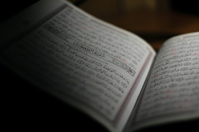 Ilustrasi nama lain malaikat jibril dalam Alquran. Foto: Unsplash, 