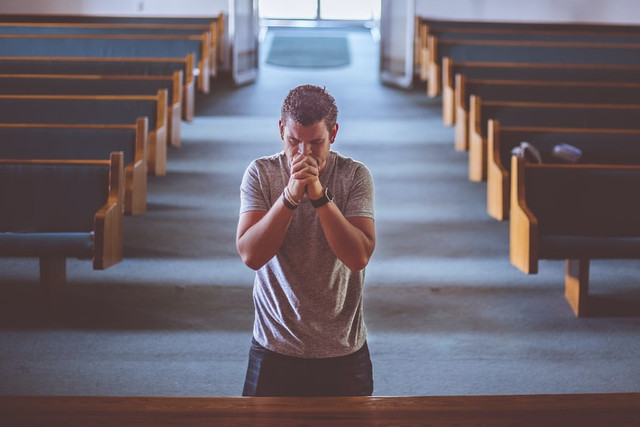 Ilustrasi Doa Tobat Katolik. Foto: Unsplash