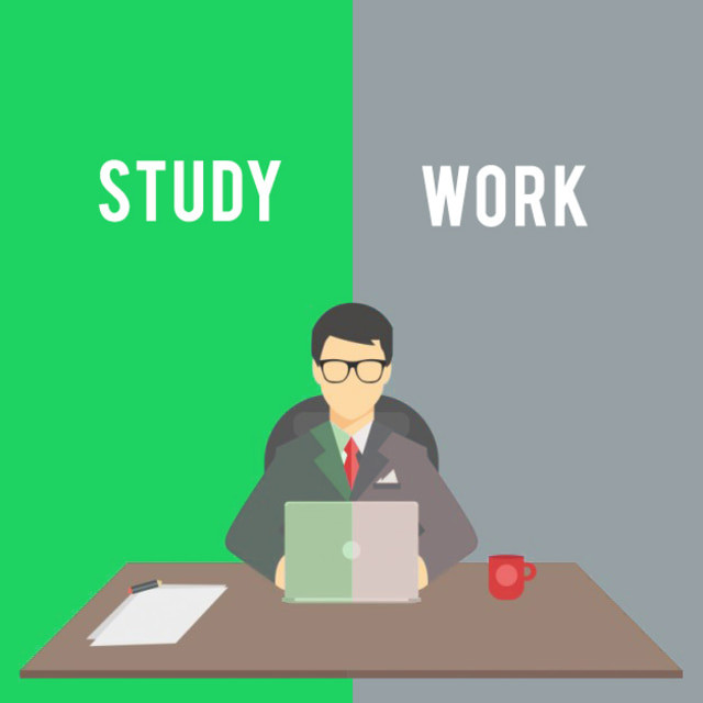 Kuliah atau Kerja? Sumber: Pixabay