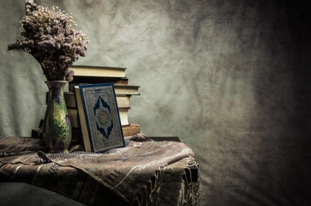 Ilustrasi Mushaf Madinah. Foto: freepik.com/meen-na