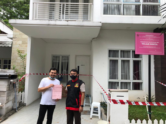 Kejari Kabupatan Bogor menyita rumah di Tangerang Selatan milik Hafiz Fatur. Foto: Dok: Kejari Kabupaten Bogor