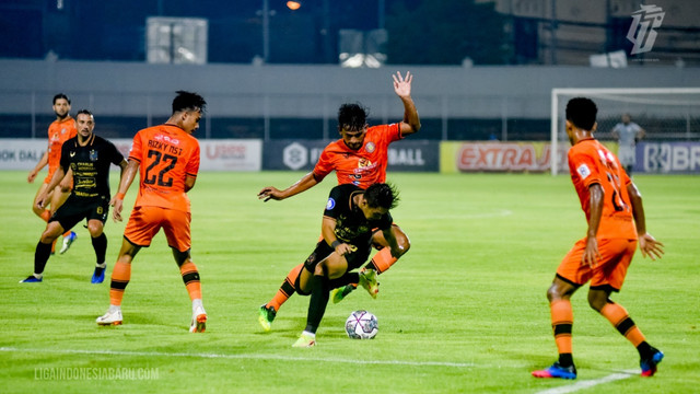 Laga Persiraja Banda Aceh vs PSIS Semarang pada pekan ke-19 Liga 1 2021/22 di Stadion Kompyang Sujana, Bali, Rabu (12/1) malam. Foto: Dok. Liga Indonesia Baru 