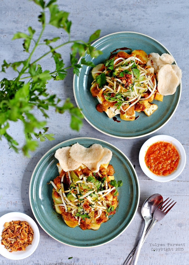 Ilustrasi Kupat Tahu Solo. Foto: Flickr