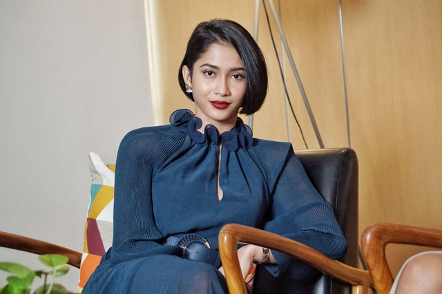 Aktris Aghniny Haque berpose saat press junket film Ben & Jody di Jakarta, Jumat (14/1).  Foto: Jamal Ramadhan/kumparan