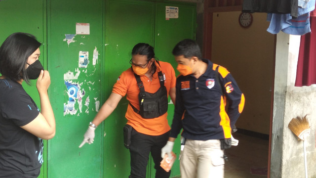 Rumah indekos yang dihuni korban Indah Safitri bersama suami dan dua anaknya. Foto: Intan Khansa/kumparan